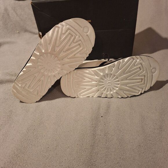 UGG M Neumel Boots-Men 7 Leather Chukka White Black Wool Lined 1133777 -EUC - Picture 7 of 10